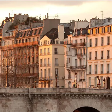 Saint-germain Notre-dame, Rue Des Apartment