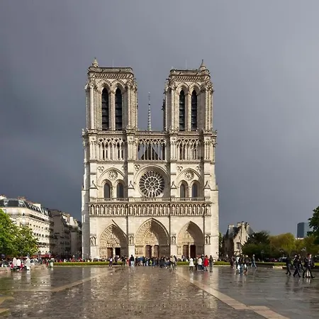 Saint-germain Notre-dame, Rue Des *